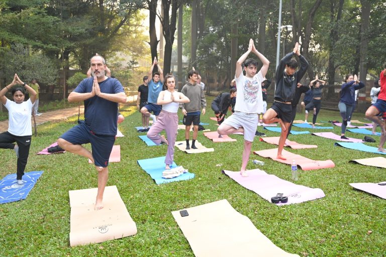 Yoga For Corporate Success: A Unique Session For Spain'S Future Entrepreneurs 4 Yoga session for spain student 4