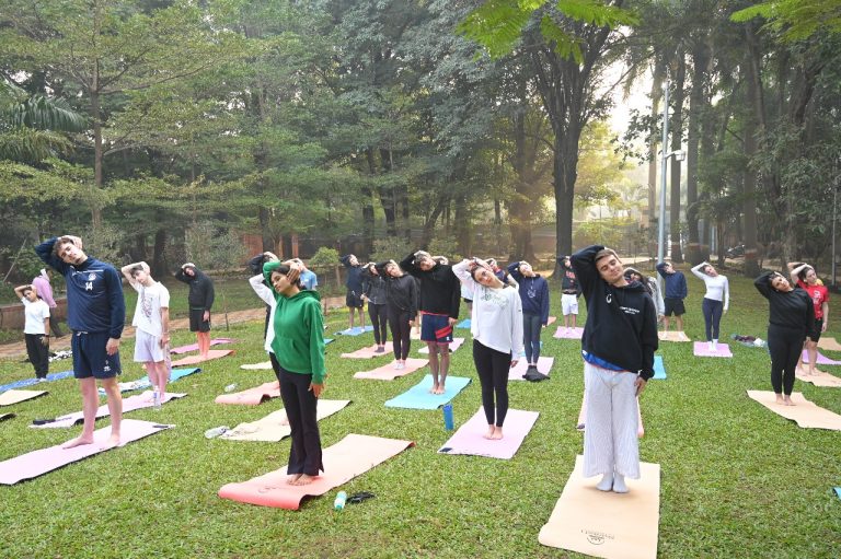 Yoga For Corporate Success: A Unique Session For Spain'S Future Entrepreneurs 5 Yoga session for spain student 5