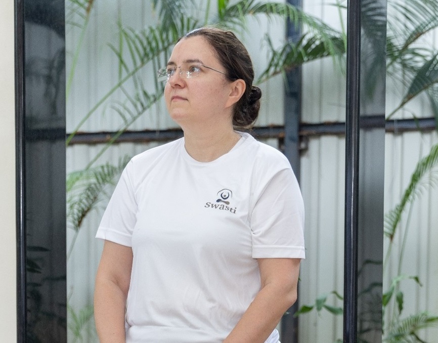From IT Desk in Moscow to Yoga Mat in Pune: Guzel's Journey